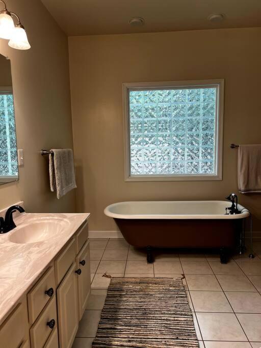 Cozy Cabin W/ Indoor Fireplace & Tranquil Views Luray Εξωτερικό φωτογραφία