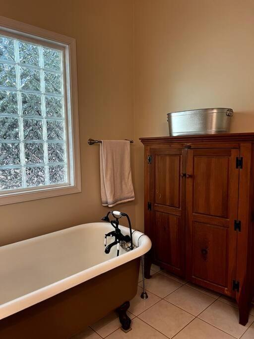 Cozy Cabin W/ Indoor Fireplace & Tranquil Views Luray Εξωτερικό φωτογραφία